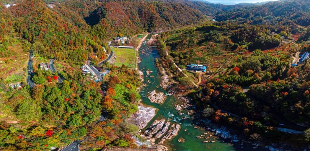 金寨燕子河大峡谷，国内最适合老人游玩的山岳景区