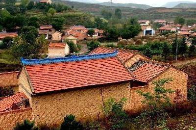  土瓦@为何现在农村“屋顶用彩钢的”不用以前的瓦？看看你就知道