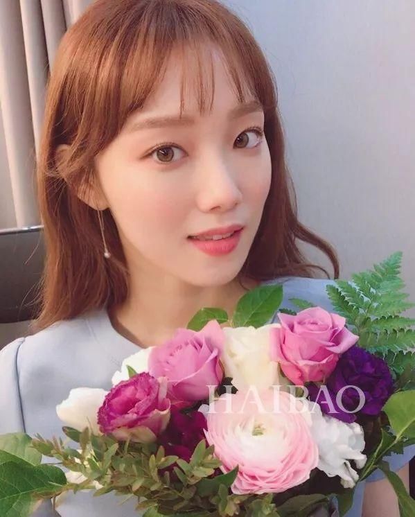 什么｜迷倒南柱赫，和权志龙同公司，奔三的她越来越火了？