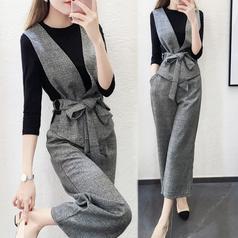 还在烦恼怎么搭配吗?休闲百搭的套装来一款，出门轻松又美丽