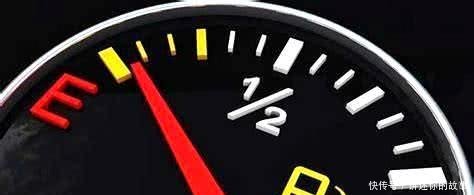 高速路上车快没油了，前方又没加油站咋办五点老司机经验快收藏