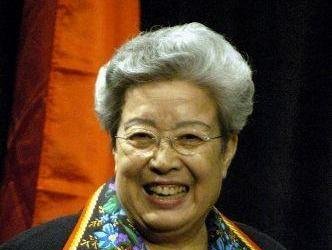 “铁娘子”吴仪退休后活得逍遥洒脱，79岁开启别样的精彩人生