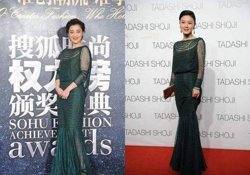 妹子，你还减肥？43岁的梅婷撞衫田海蓉，输了年龄赢了身材