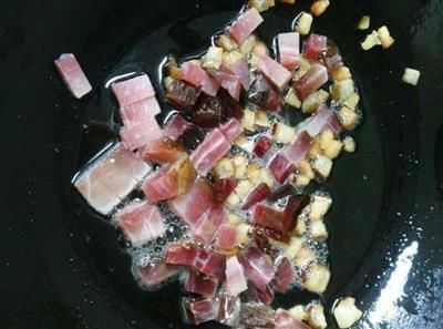  「技巧」好吃的不得了的腊肉焖饭，不费精力技巧，有菜有饭带去上班很方便