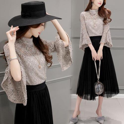 立秋后，不要只知道小衫配打底裤，看看这几款套装，洋气炸了