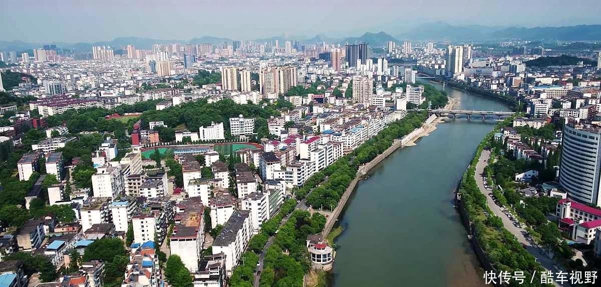 江西最“巨无霸”的城市，背靠南昌，对接九江，却还是三线城市