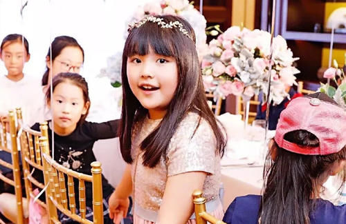  「王诗龄」会画画会写字还会做饭？10岁王诗龄真的是位才女，让人羡慕了