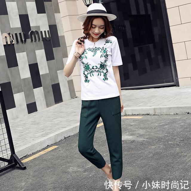 简约的圆领:气质裤子套装,你想要的精致和休闲范儿,都能满足你