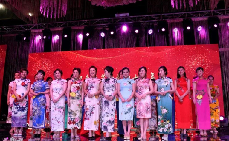 彰显东方之美 绽放女性魅力:中俄美女旗袍友谊赛拉开序幕