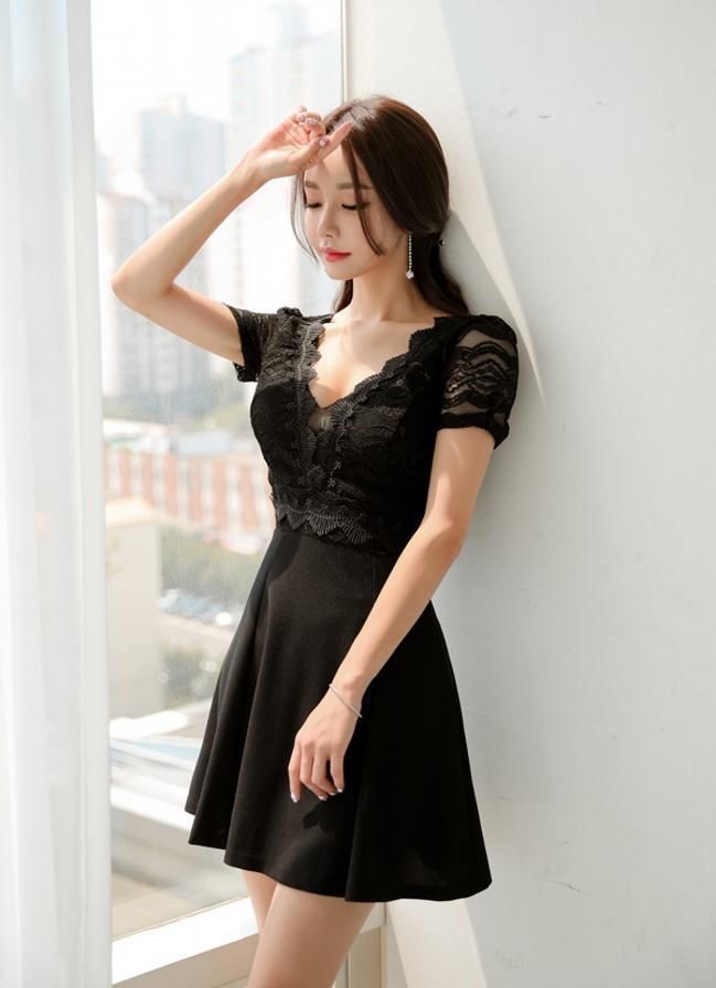 人像摄影:通过姑娘飘逸的长发,展现姑娘的婉约清爽