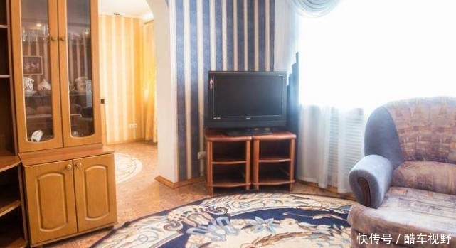 10000人民币去俄罗斯旅游，能干些什么？当地居民告诉你物价水平