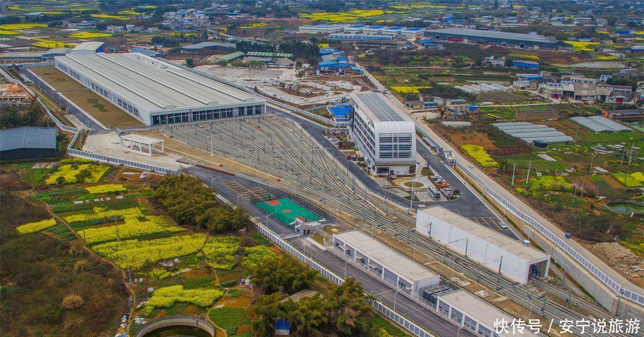 国内进步最大的城市，9年开通地铁6条，年轻人都想到这打拼