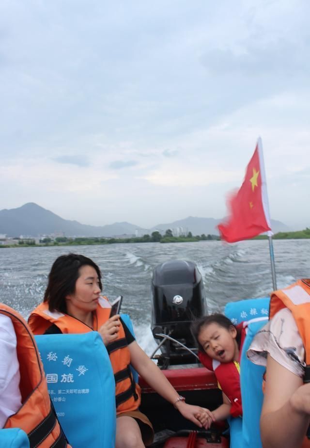 一家三口自驾北方05天：边陲小城集安，在鸭绿江边看两个不同世界