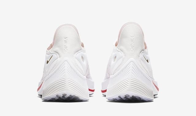 C 罗中国行秀球技时穿的这双鞋，你抢到了吗？