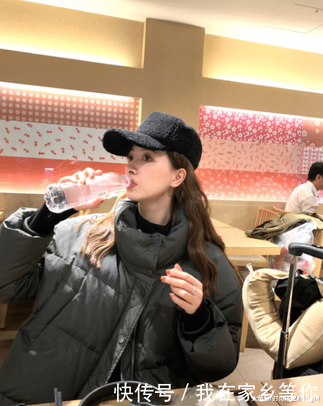 「女性」去年的卡其衣服可以扔了,今年最流行是“它”,穿到明年都不过时