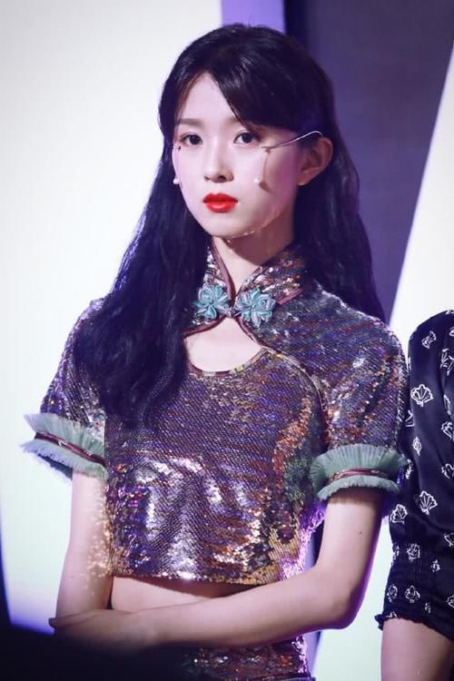 「 王木」一个霸气，一个妩媚！，《明日之子》王木男洪一诺同穿改良旗袍