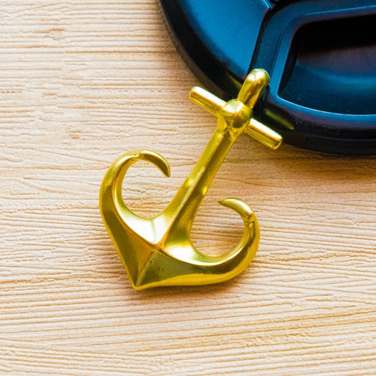 老公说:少抽两盒中华烟，也要买下这黄铜小物，看上去帅的不得了