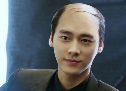 男神照妖镜！不管颜值多高，遇到这个发型都尴尬，唯独他不违和