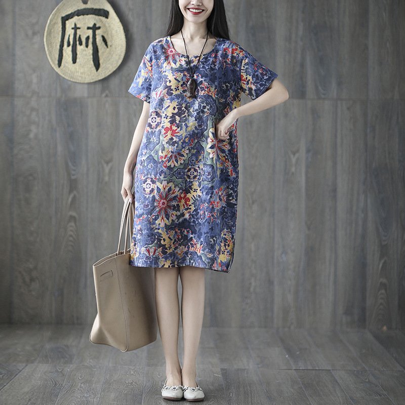 出差回来，给媳妇带了2条连衣裙，穿上美极了，一动一婀娜都迷人