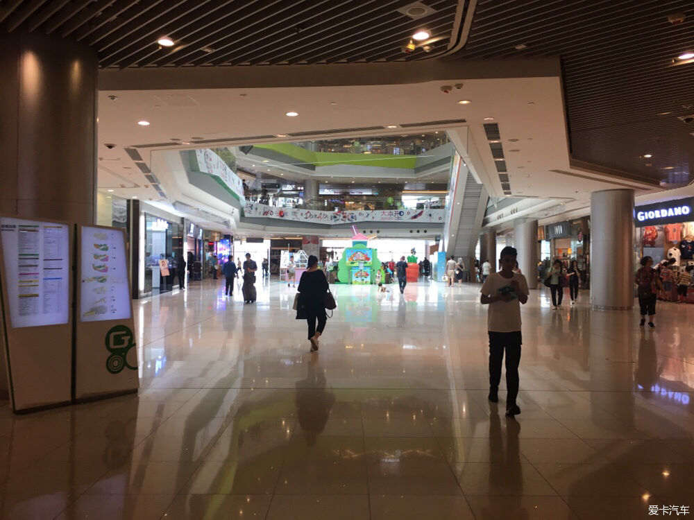  「儿童乐园」一个香港普通家庭的一天