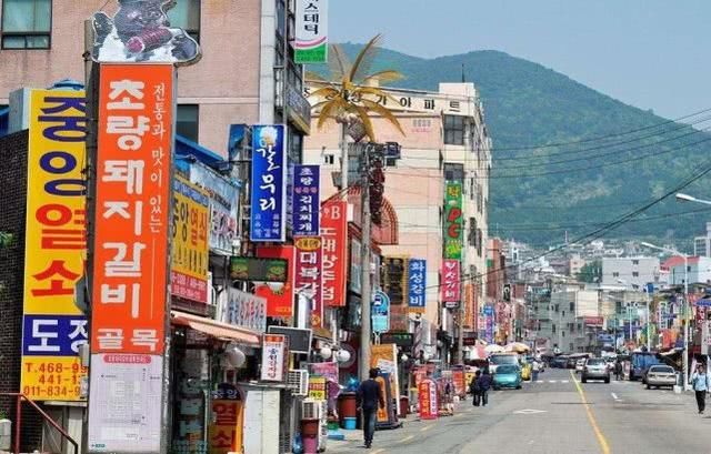 韩国景区现中文“警示牌”,上面写的内容,引起中国游客反感!