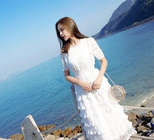  『设计』清新的色调设计连衣裙，非常甜美，不经意间渗透女人味