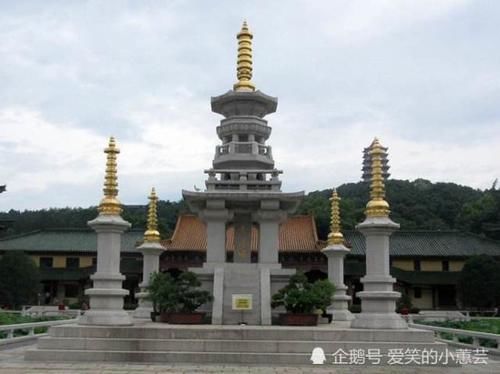 我国最纯粹的寺庙，投资了几十亿，门票烧香拜佛全免，但只禁止一