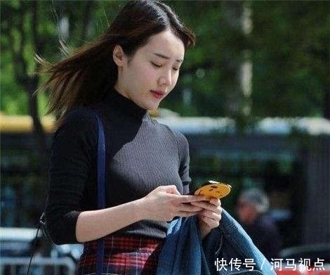 「气质」气质的街拍:年轻自信的美女,穿出独特的气质感