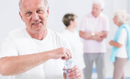 这4个“养生谣言”，很多老人深信不疑，别再上当，也别瞎传了！