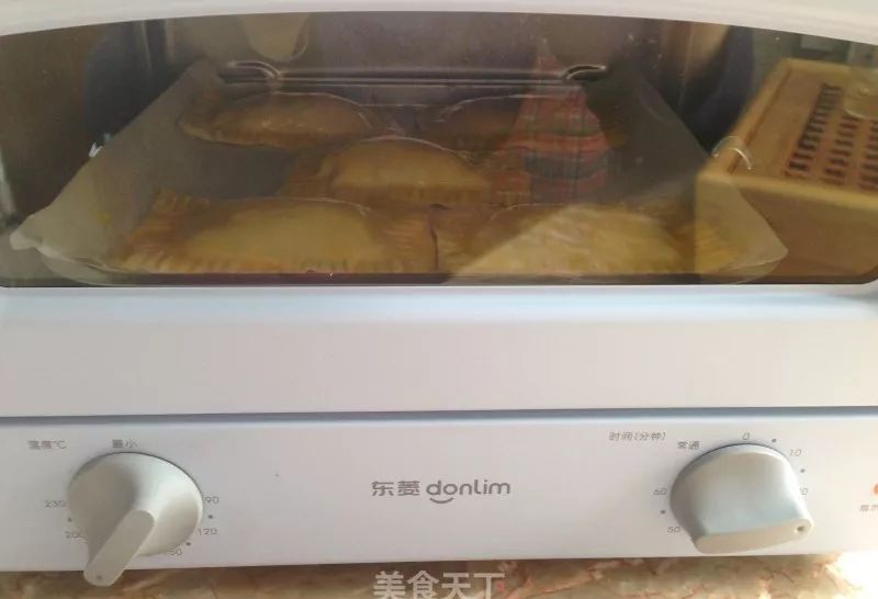  适量：馄饨皮，原来还能这么吃！做法简单又好吃，一学就会！