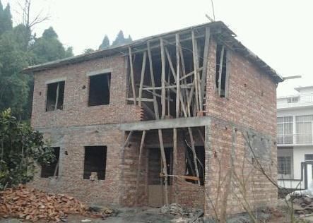  不住|农村怪相：有地不种、有房不住、有车不可，这是为何？答案