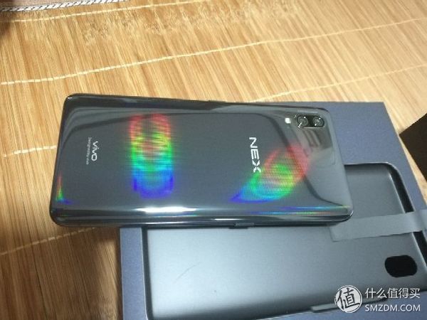 化身厂弟感受蓝厂的怒吼!--招商银行礼盒版vivo nex s手机