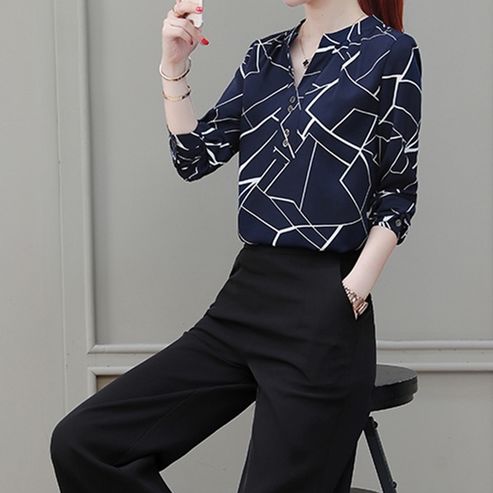 火了火了，这种秋套装要火了，借钱也得买第6件，穿三年都不过时