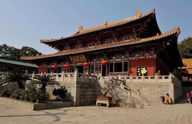 中国最受“欢迎”的寺庙，吃饭或上香都不要钱，但禁止这种人进入