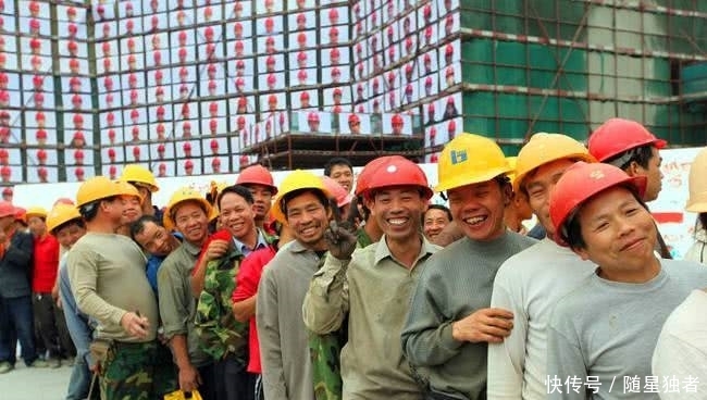  农民@农民工的日薪三四百，为什么他们大多长年累月下来还是贫穷