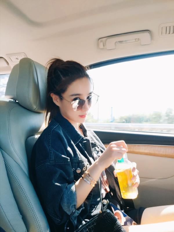 肖战和王一博的直播间