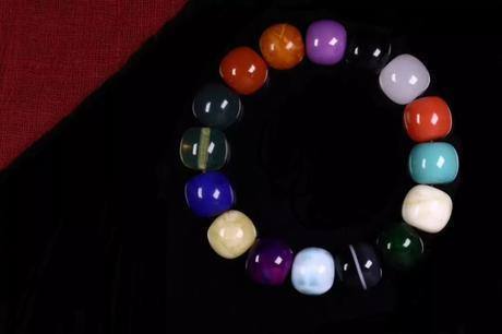 玩说   最辣眼睛文玩搭配全在这儿了！附正面教材！