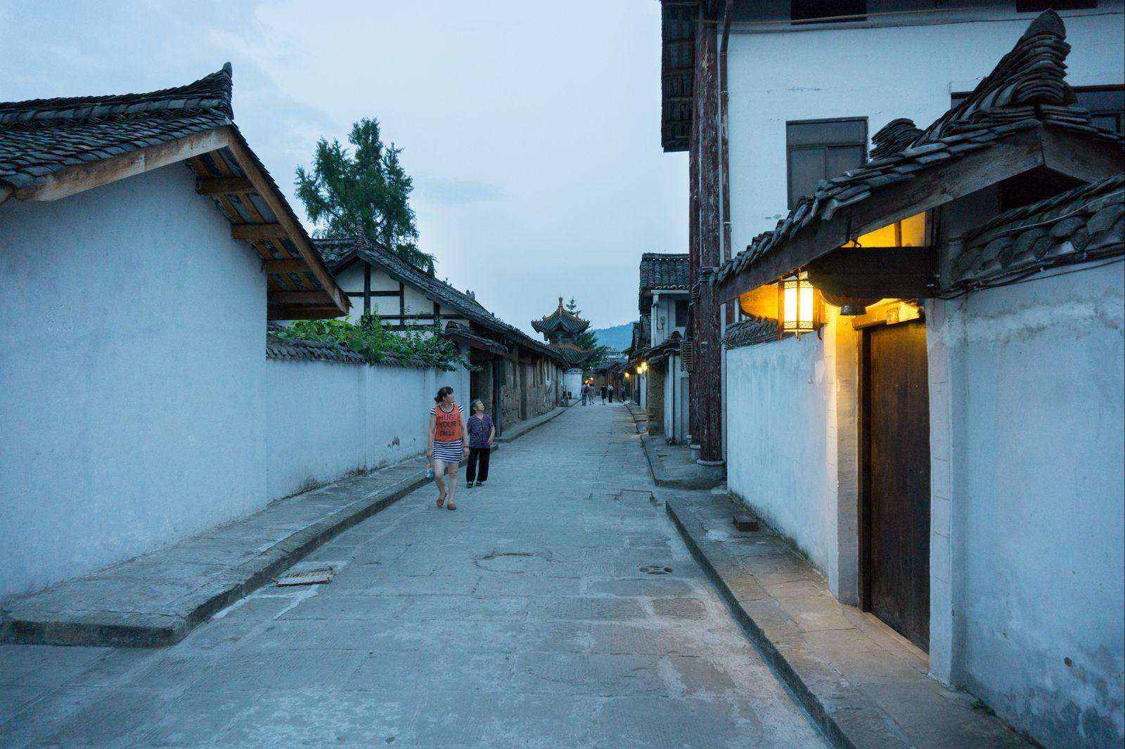 四川一座小城市,曾经繁华程度不输成都,但现在