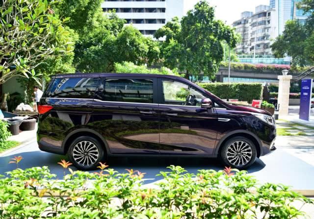  #欧尚科尚#国货当自强，不到8万的国产7座MPV，长超4.8米配双侧电动门