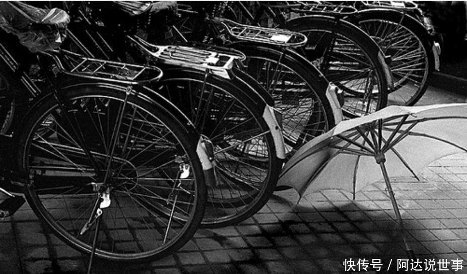  出门：30多年前的上海长啥样道宽车不多，出门也得挤公交