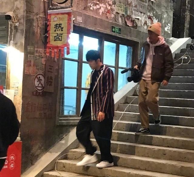 周杰伦满足昆凌