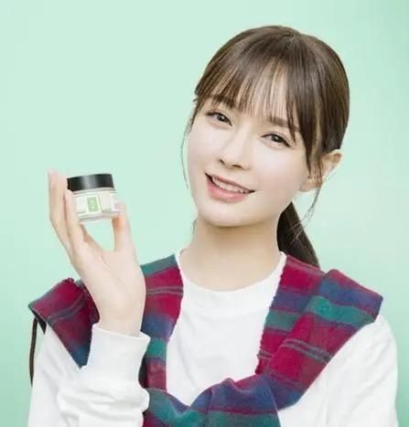 看不起:屈臣氏的"镇店之宝"面霜,因便宜被看不起,沈梦辰:比兰蔻好用