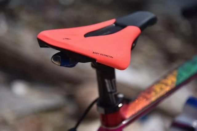  「经典版POWER」史上最受欢迎系列 SPECIALIZED POWER座垫家族全解析