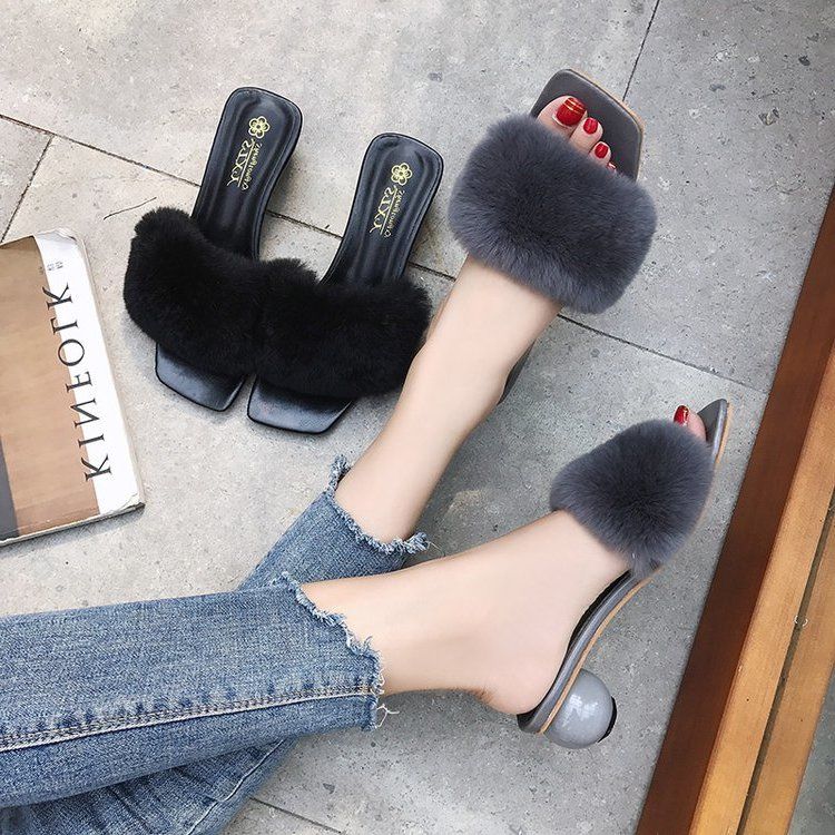 女人没有一双高跟鞋，聚会出门怎么行?这才是最好的个性搭配哦