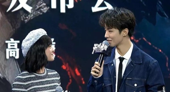 看《天坑鹰猎》，帮王俊凯挑选女朋友