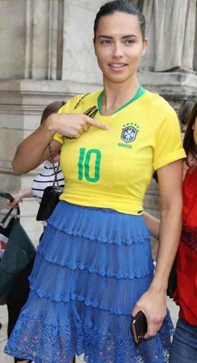 一支史上最“辣”啦啦队，巴西的超模啦啦队，满屏都是大长腿！