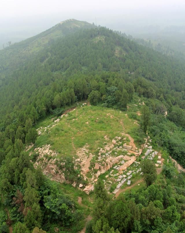 走进芒砀山“汉代礼制建筑基址”探寻当年发掘现场