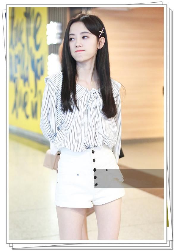 鞠婧祎本身就嫩，别“五毛钱”发卡尽显少女感，网友：逼死普通人