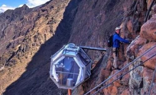 世界上“最可怕”的宾馆，直接建在悬崖峭壁上，你们敢睡吗？