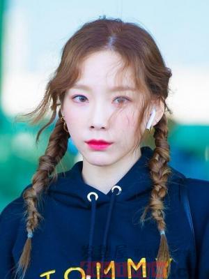 马尾辫也有新扎法 简单造型也有大时尚